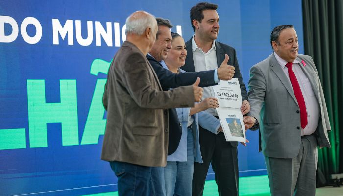 Foto: SECOM Estado vai investir em mercado municipal em São Mateus do Sul e estufas em Laranjal